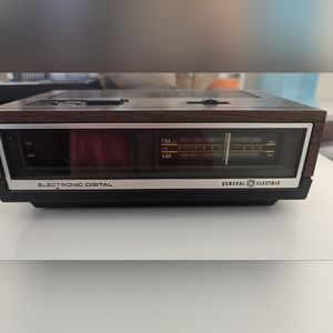 GE General electric 7-4640B Alarm Clock